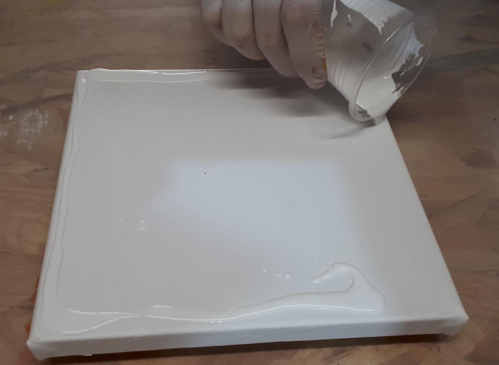 acrylique pouring space negatif painturoo 1 